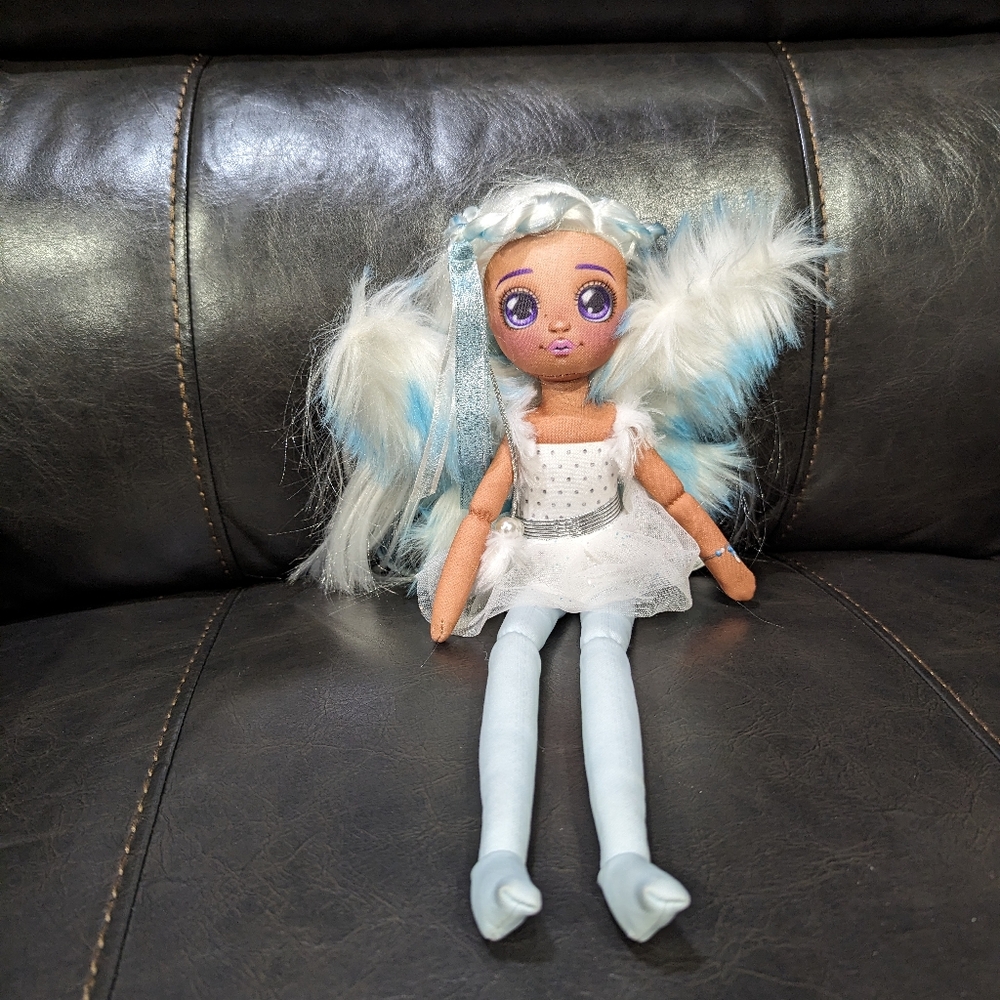 Dream Seeker doll by Moose Toys. Polyester material filled with fiber and beads.